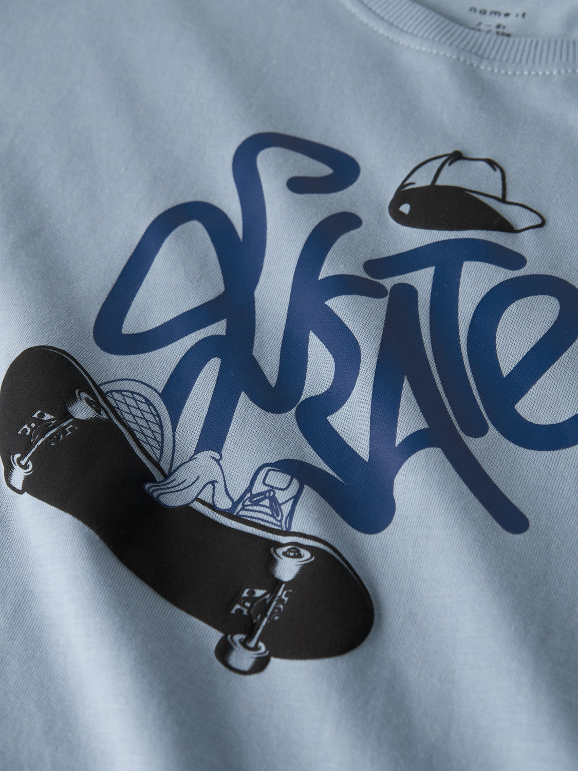 model_shot-front_full